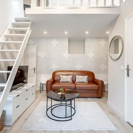 A43 Republic # 1bedroom # Marais # Paris03 # Ac Daire Paris