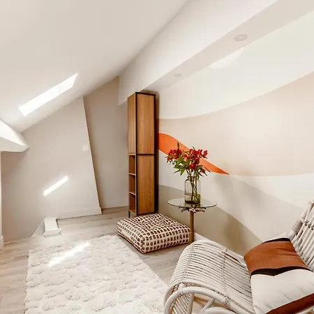 Апартаменты A43 Republic # 1bedroom # Marais # Paris03 # Ac *