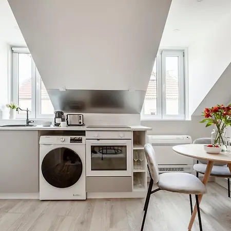Апартаменты A43 Republic # 1bedroom # Marais # Paris03 # Ac