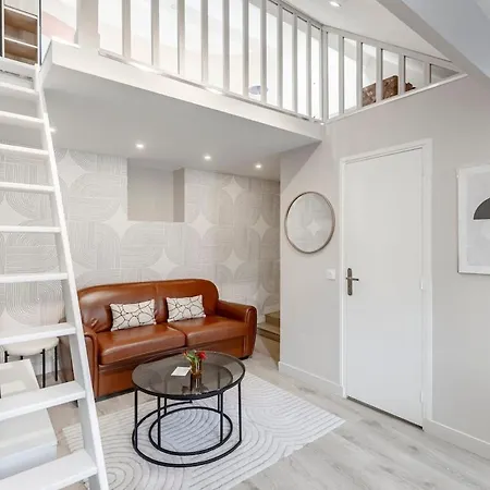 A43 Republic # 1bedroom # Marais # Paris03 # Ac Apartment Paris